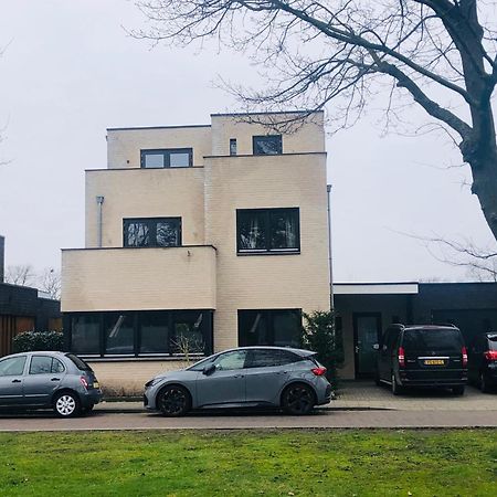 City Zen Apartment Enschede !Free Private Parking Экстерьер фото