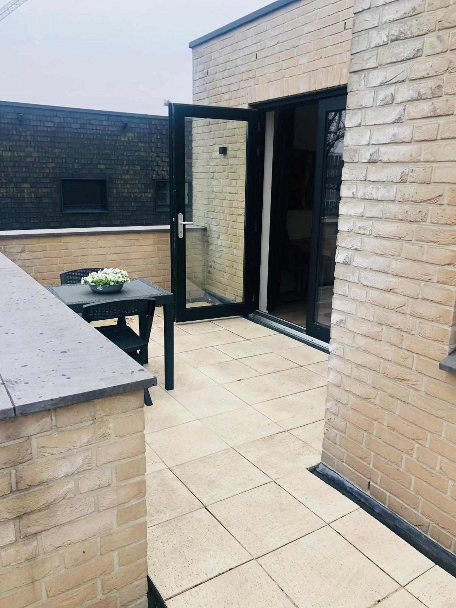 City Zen Apartment Enschede !Free Private Parking Экстерьер фото